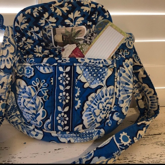 Vera Bradley crossbody bag in Blue Lagoon - Picture 3 of 12